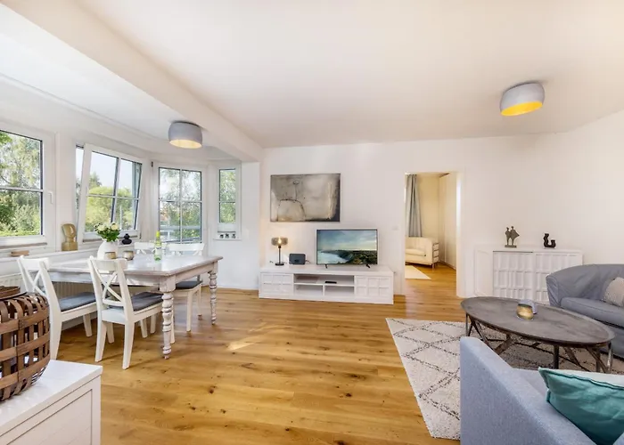 Ferienwohnung Hafenglueck, Villa Vilmblick